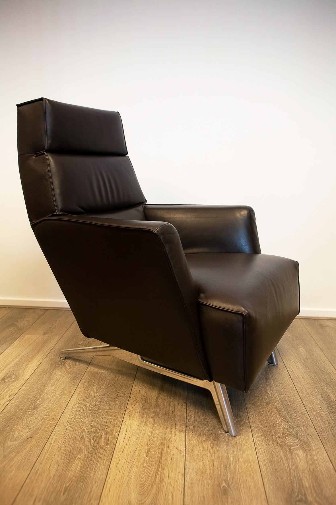 wrijving gezantschap hefboom Design on Stock fauteuil Solo bruin leer als nieuw - Missing Piece